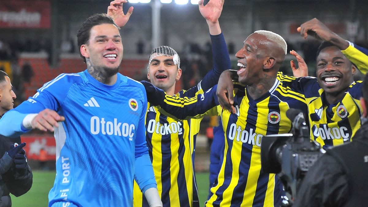 Yıldız futbolcudan sürpriz veda sinyali: İstanbul macerası sona mı eriyor?