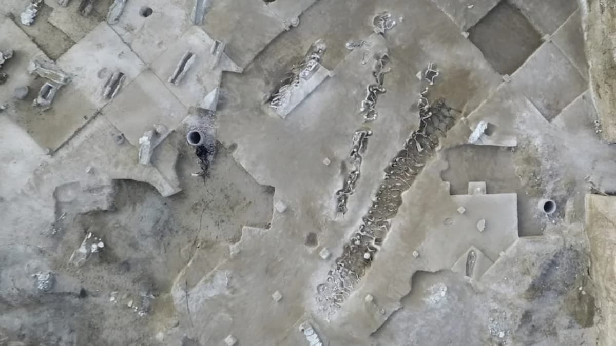 Zincirlerle gömülen 79 kişinin sırrı yıllar sonra aydınlatıldı