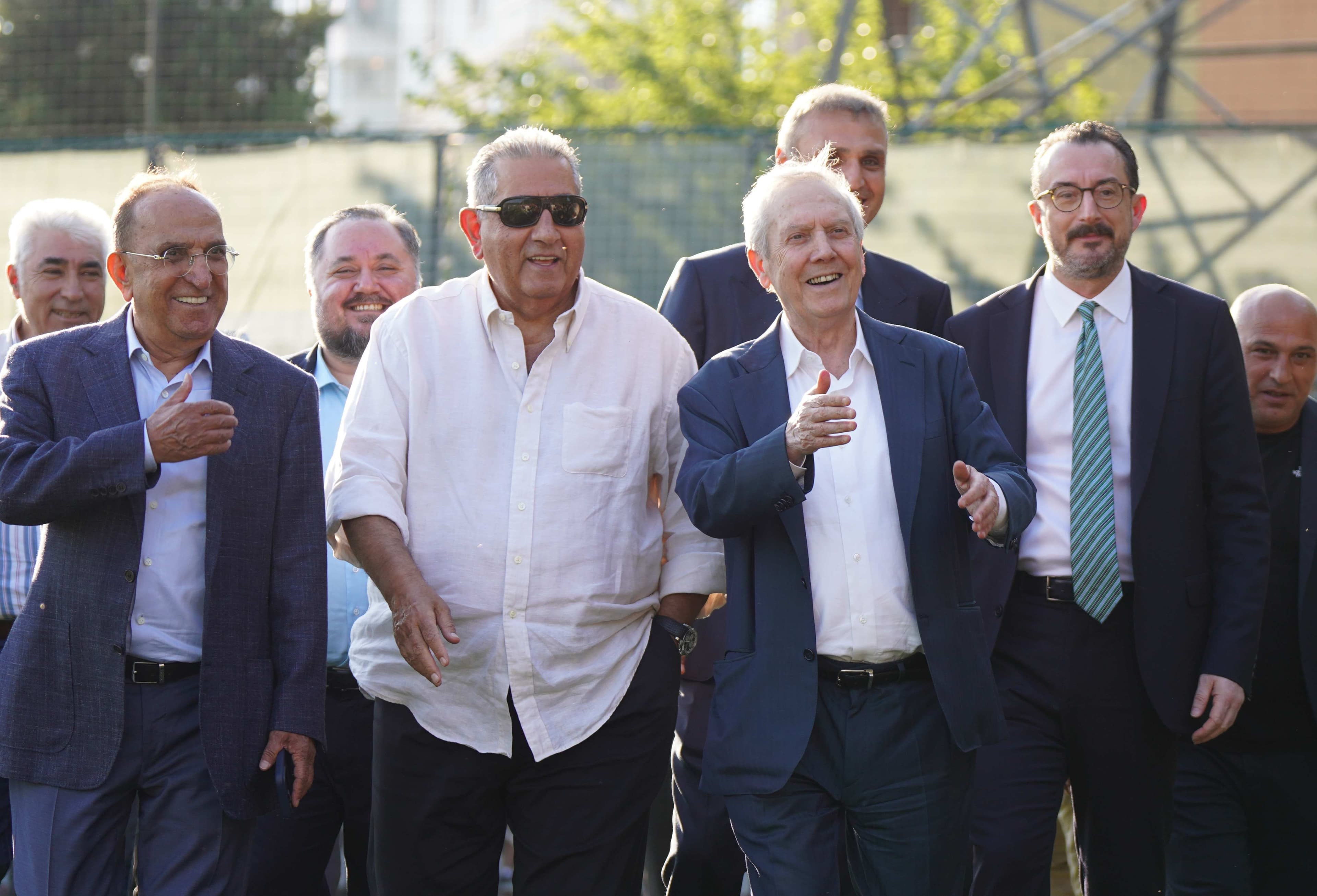 Fenerbahçe, Lyon maçı öncesi transferde sürpriz bir adım attı