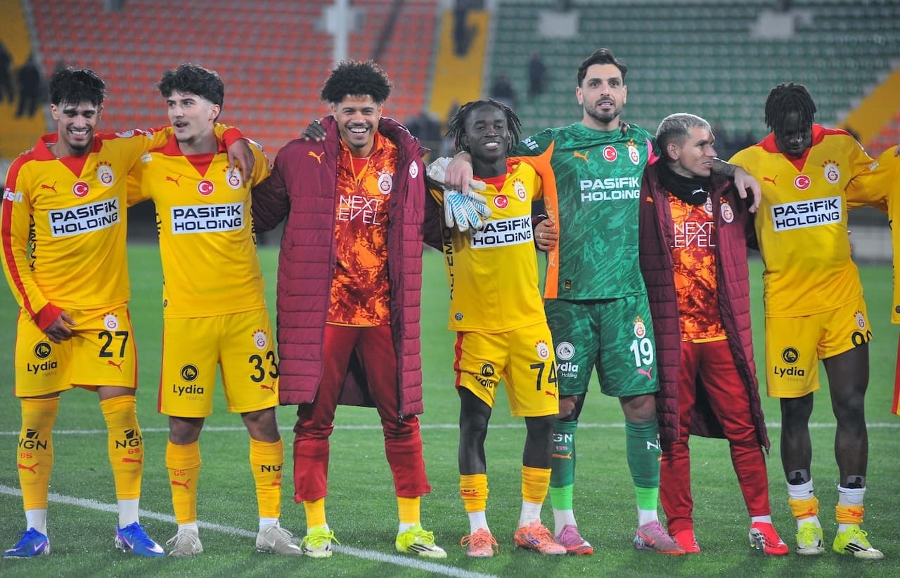 Galatasaray'ın yıldız oyuncusu sakatlık nedeniyle 2 ay sahalardan uzak kalacak