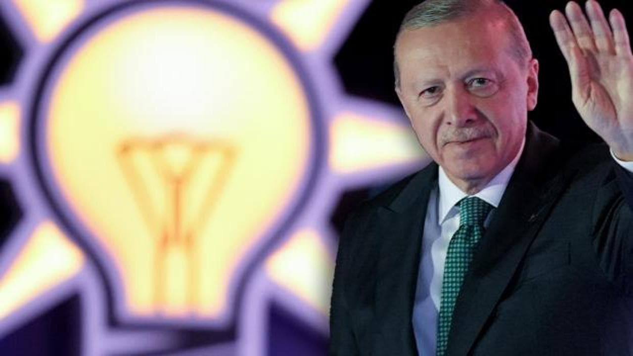 AK Parti'nin 25. Yıl Vizyon Belgesi Açıklandı: Erdoğan'dan 'Gelecek Çeyrek Asır' Mesajı