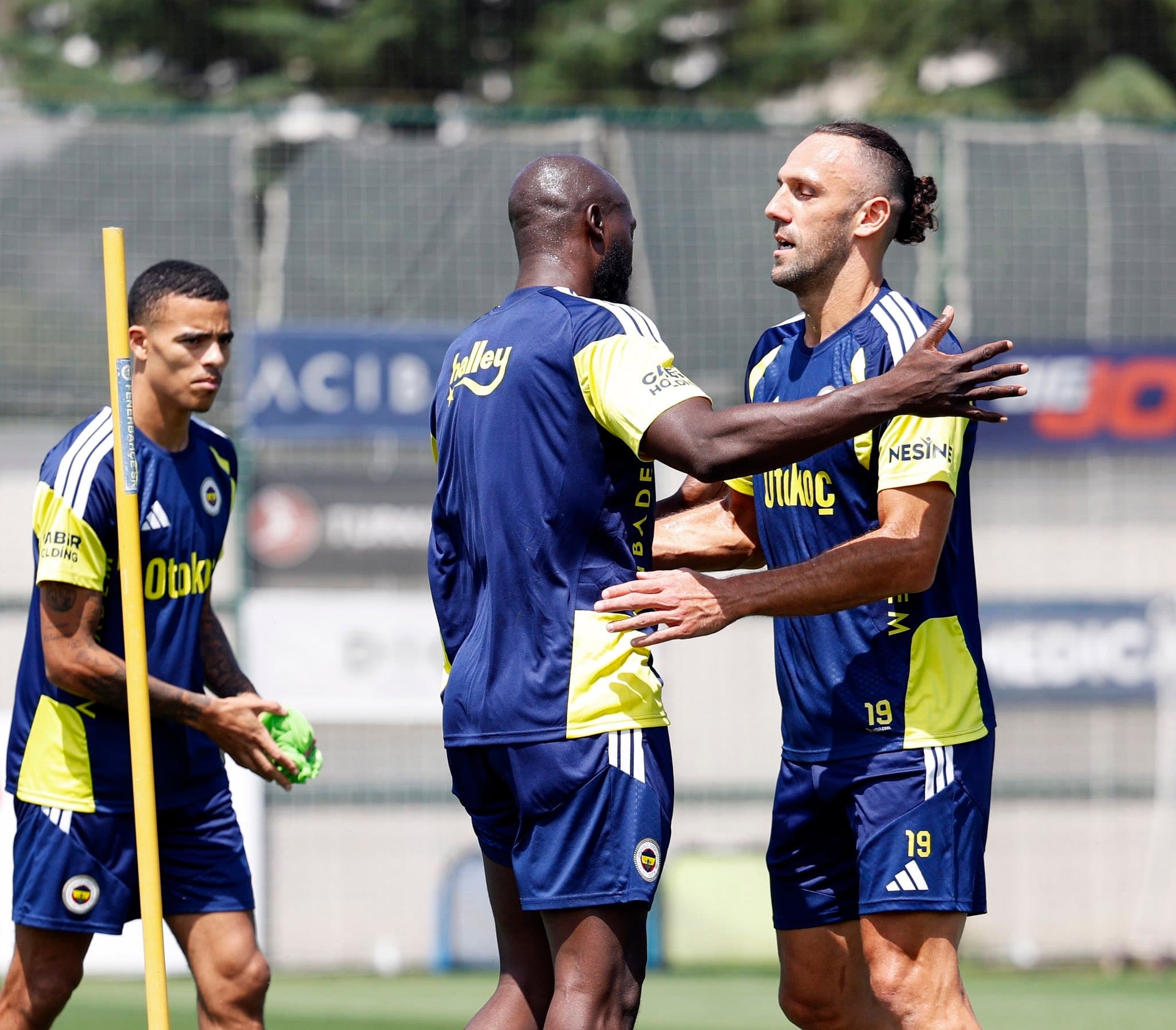 Fenerbahçe, kritik Lyon deplasmanı öncesi son hazırlıklarını tamamladı
