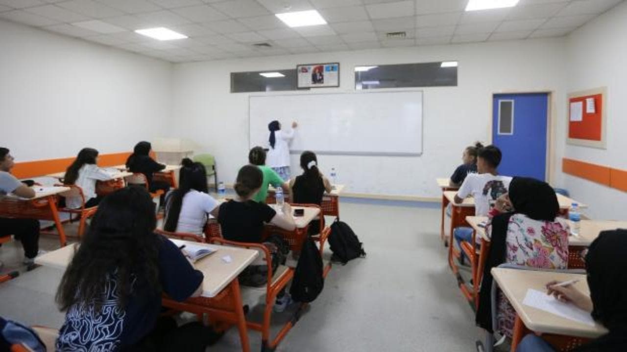 GASMEK'in başarı tablosu her yıl büyüyor: Yüzlerce genç hayalindeki üniversiteye kavuştu