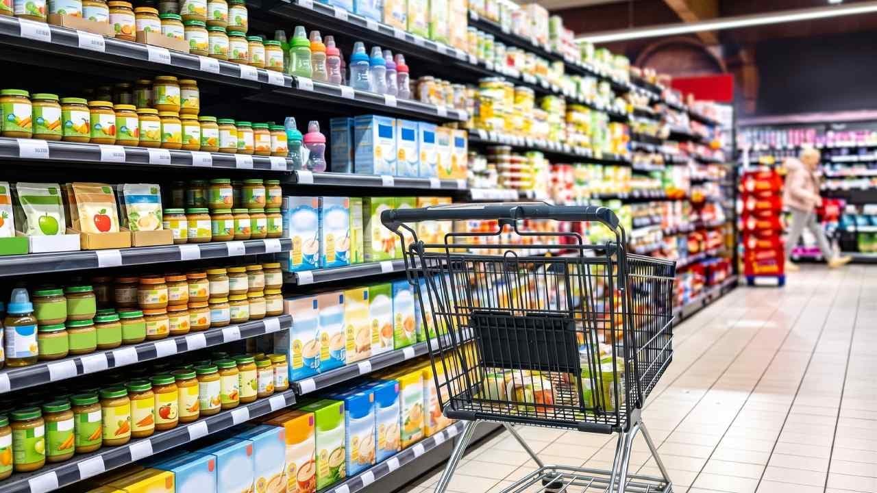 Bebek mamalarında sakinleştirici ilaç çıktı: Market raflarında şırıngayla enjekte etmişler